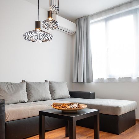 Sunny 1Bdr Apartment Near Center Σόφια Εξωτερικό φωτογραφία