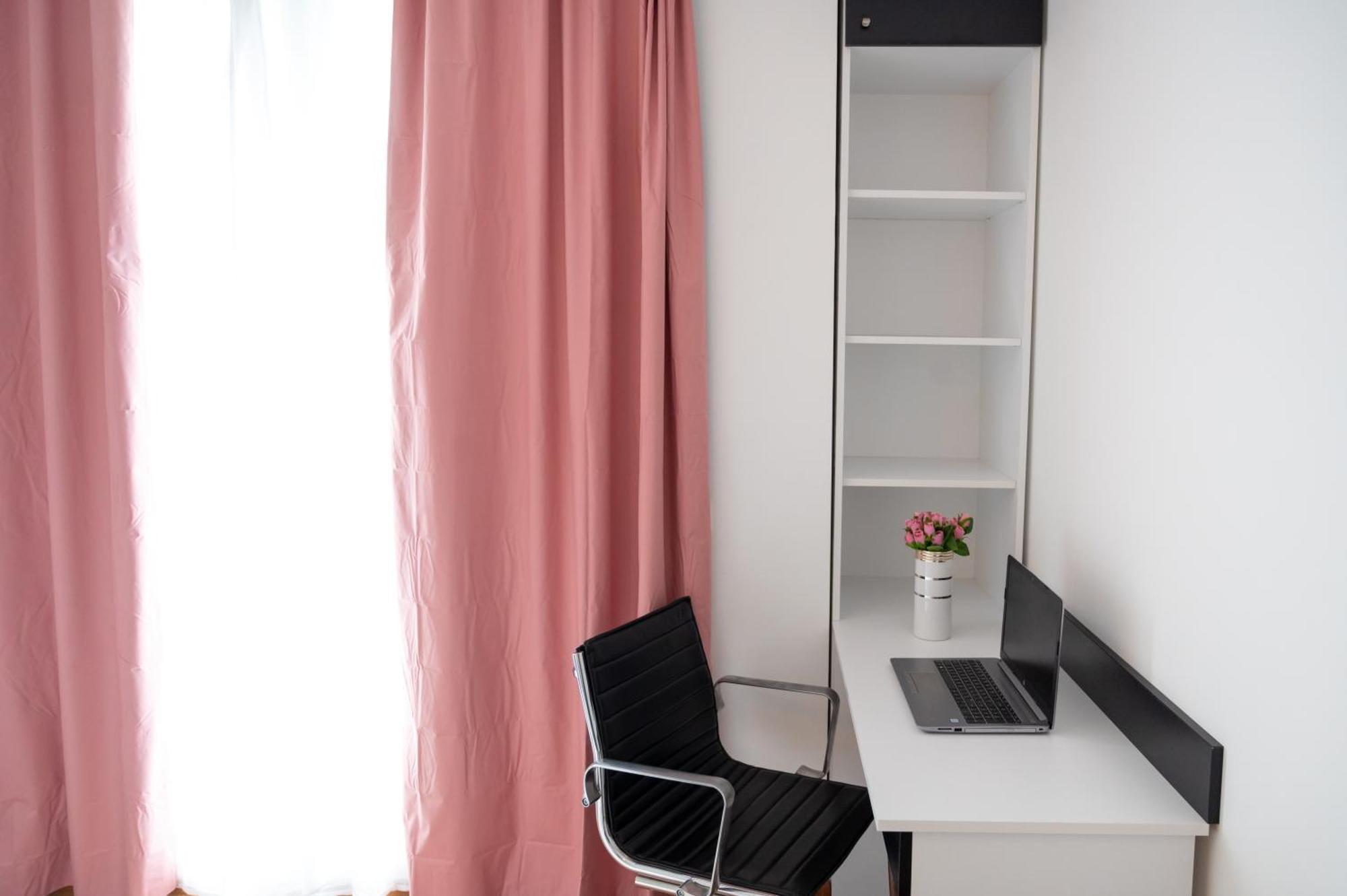 Sunny 1Bdr Apartment Near Center Σόφια Εξωτερικό φωτογραφία